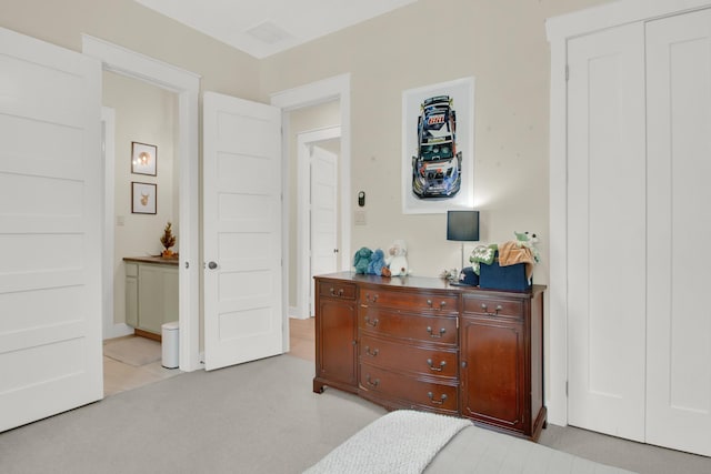 bedroom featuring a closet