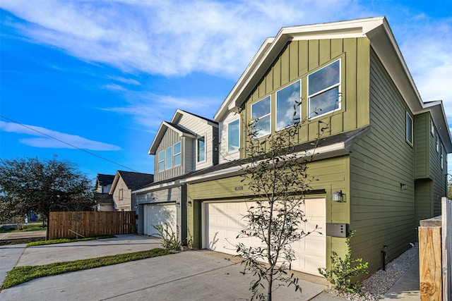 view of front facade with a garage