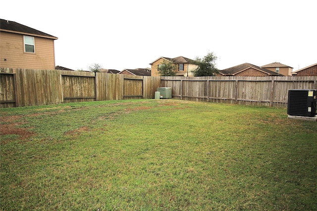 view of yard with cooling unit