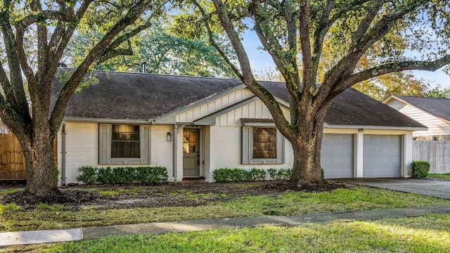 view of front of home featuring a garage