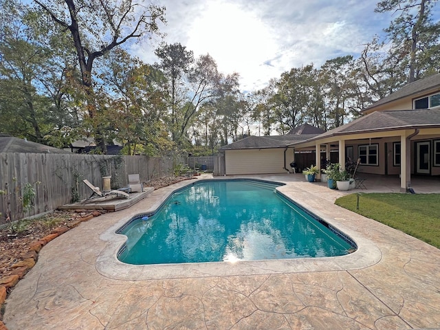 view of pool featuring a patio area