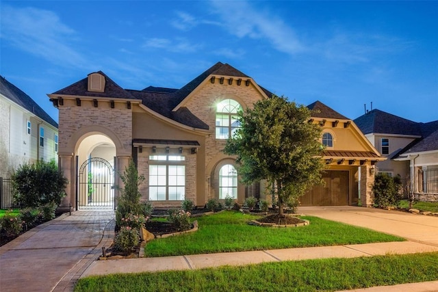 view of front of house with a front yard