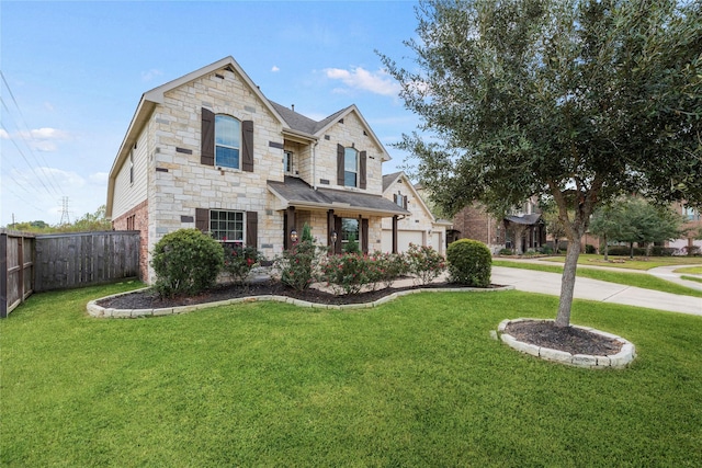 view of front of home featuring a front yard