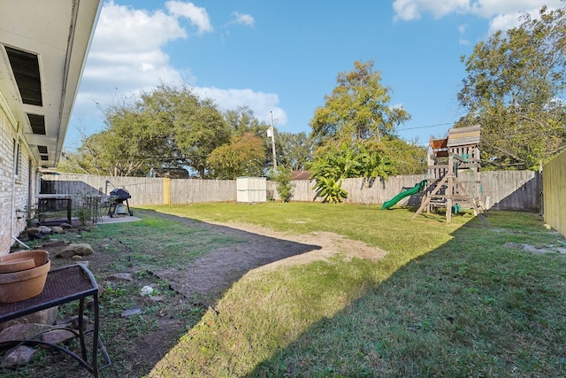 view of yard featuring a playground