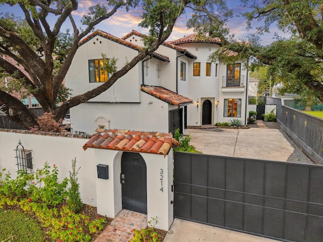 view of mediterranean / spanish home