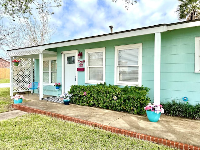 view of front of property with covered porch