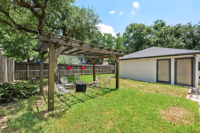 view of yard with a pergola