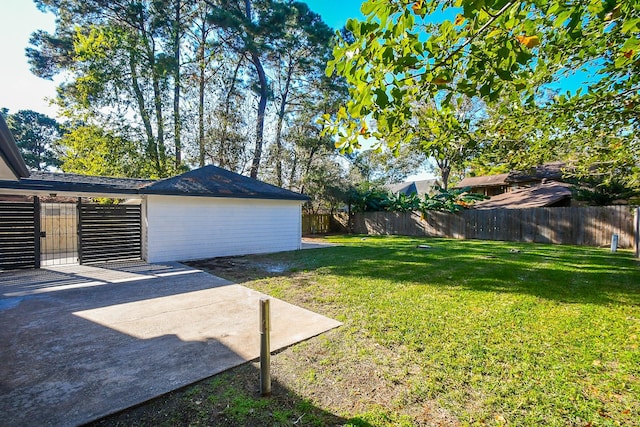 view of yard with a patio