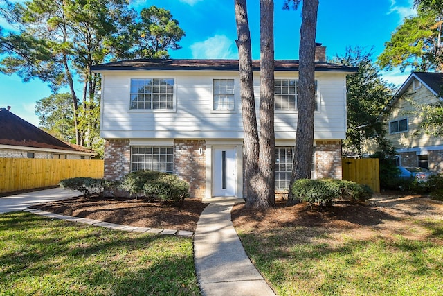 view of front of house featuring a front yard