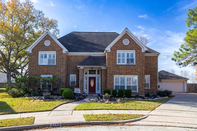 view of front property featuring a garage