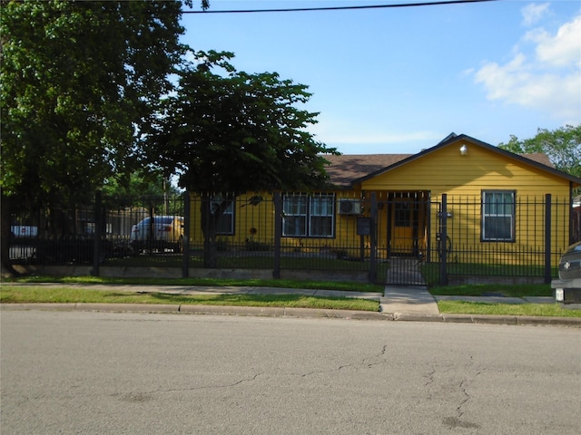 view of front facade