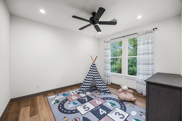 7934 Hennessy Ln Unit 2, Spring, TX 77389 - playroom featuring wood finished floors, a ceiling fan, and recessed lighting