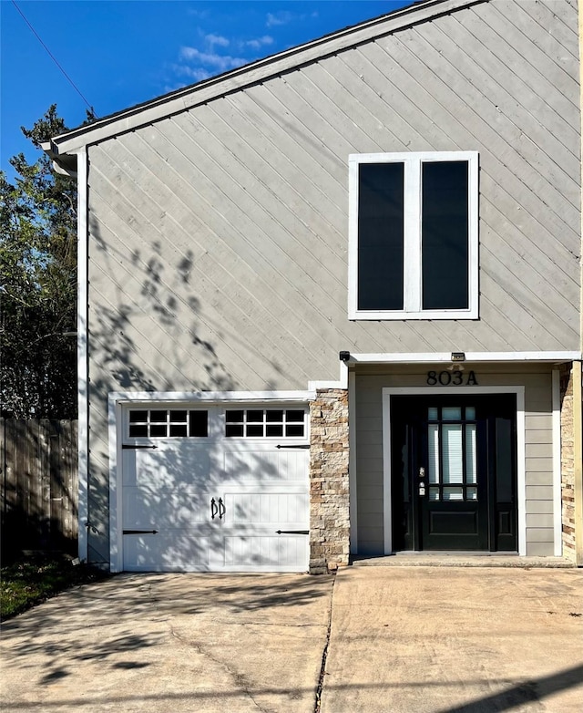 view of front of house featuring a garage