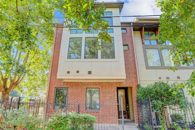 5000 Schuler St Unit A, Houston TX, 77007, 3 bedrooms, 3 baths townhouse for sale