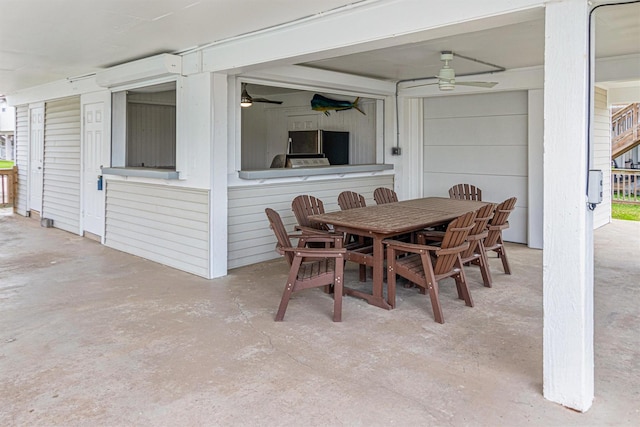 view of patio with ceiling fan