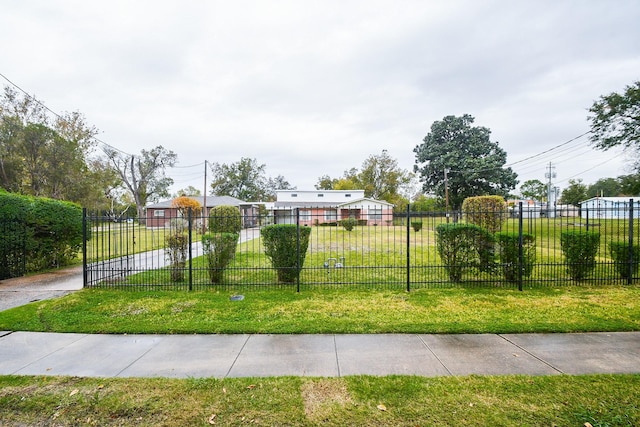 exterior space featuring a yard