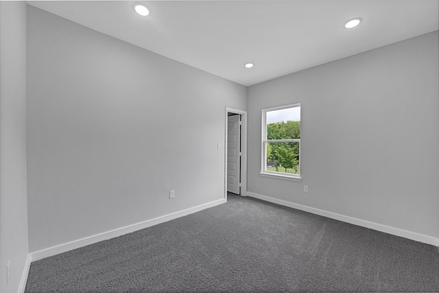 empty room featuring carpet