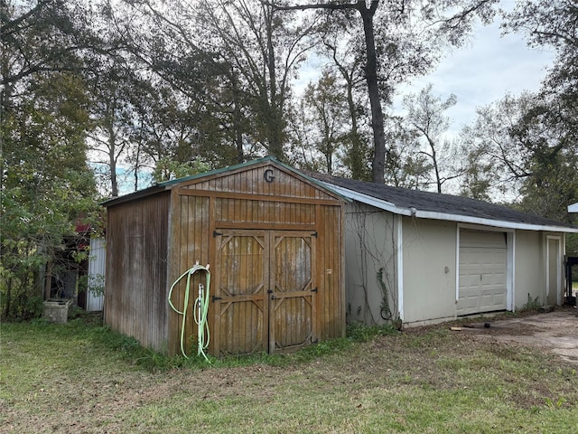 view of outbuilding