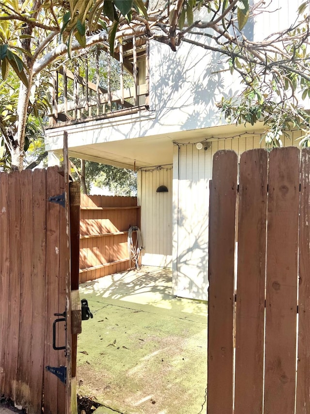 7854 Green Lawn Dr Unit 7854, Houston, TX 77088 - view of gate