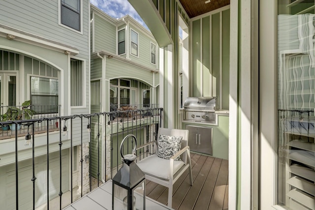 balcony featuring grilling area