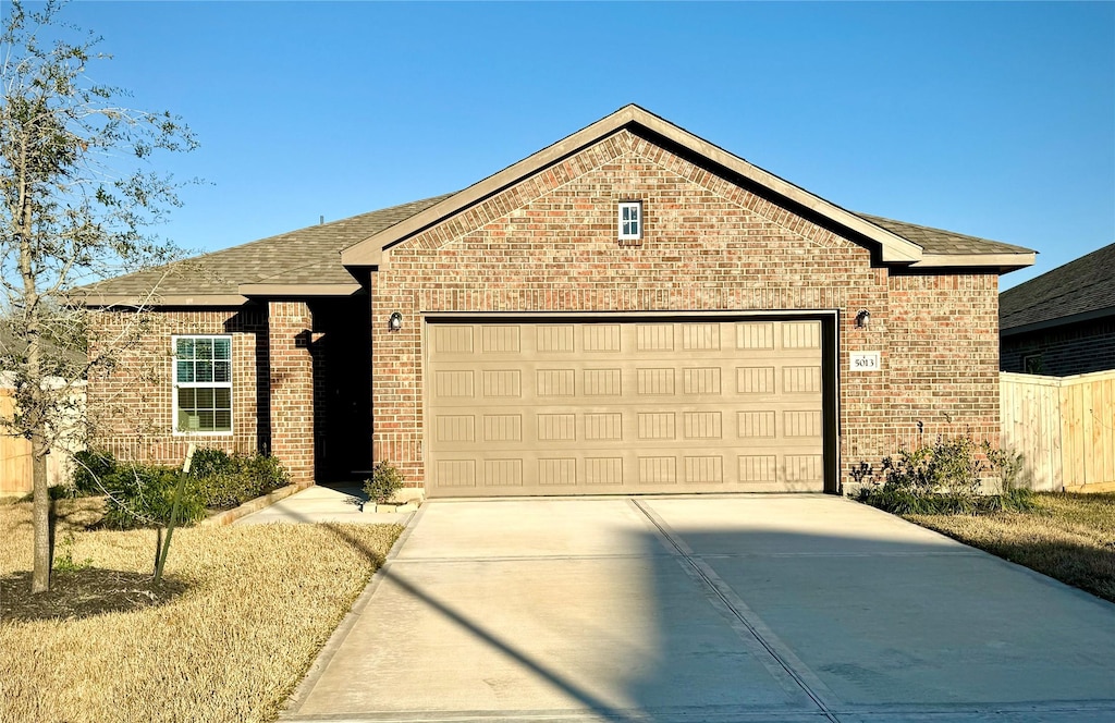 view of front facade featuring a garage