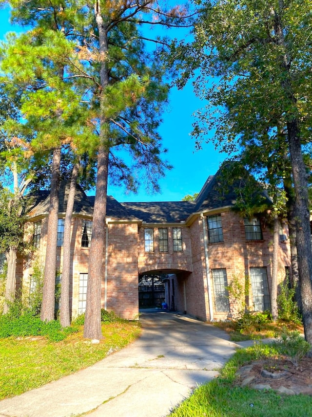 view of front of house with a carport