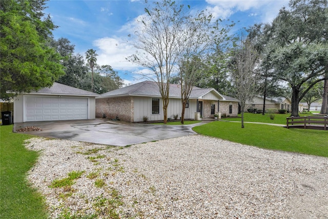 ranch-style home with a front lawn