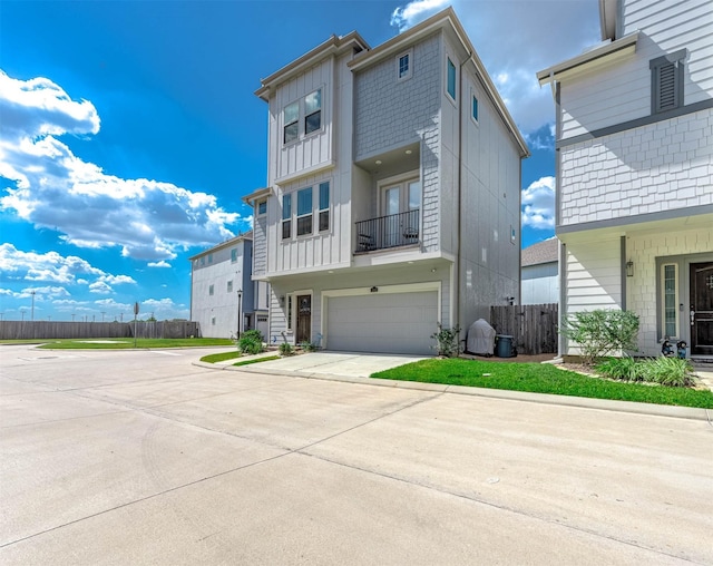 view of front of house featuring a garage