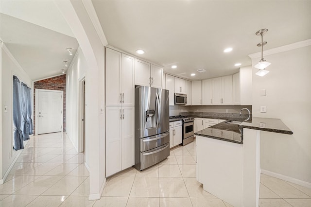 kitchen with kitchen peninsula, stainless steel appliances, crown molding, sink, and hanging light fixtures