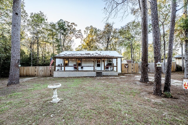 view of front of house with covered porch