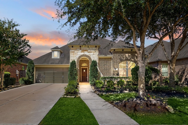 view of front facade with a garage