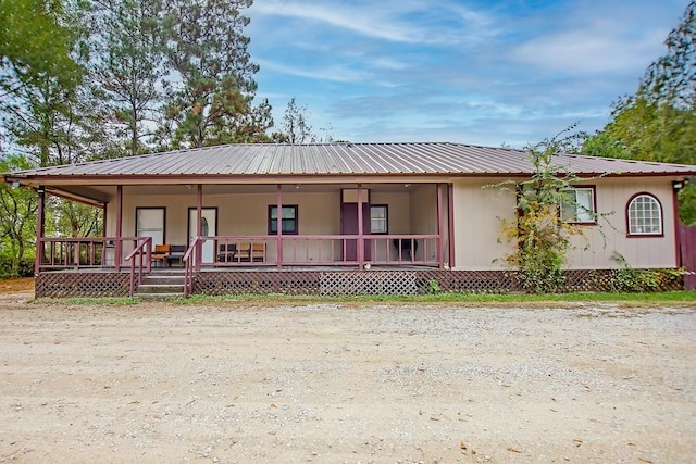 view of front facade featuring a porch