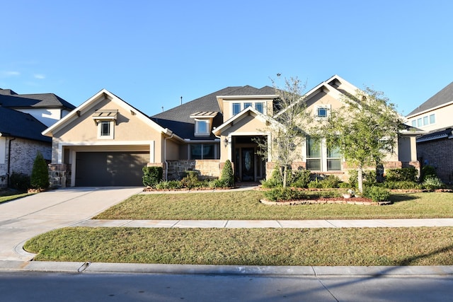 craftsman house with a front lawn