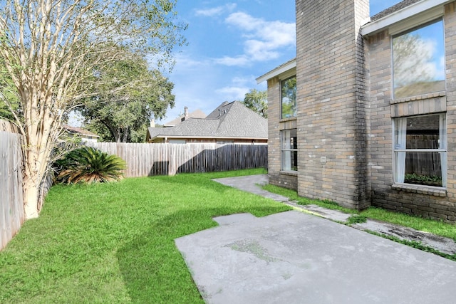 view of yard with a patio