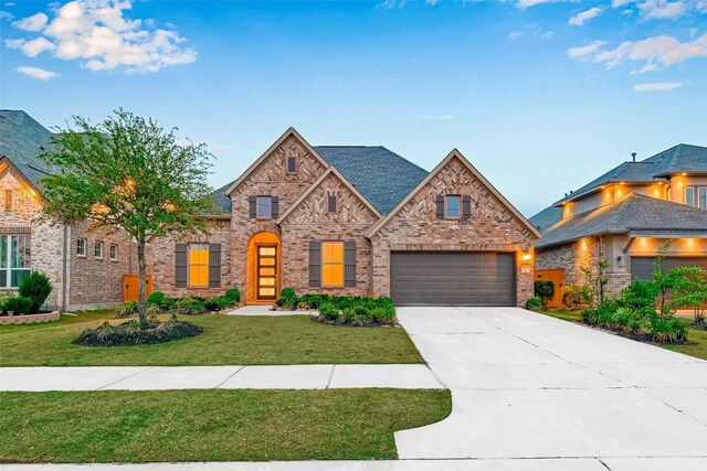 view of front of home with a front yard