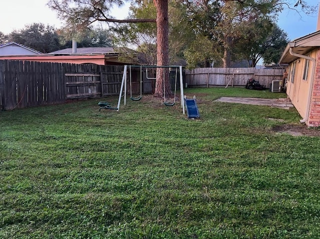 view of yard featuring cooling unit