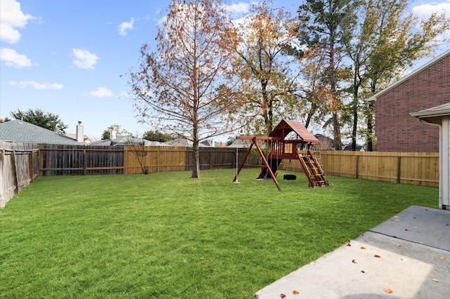 view of yard featuring a playground