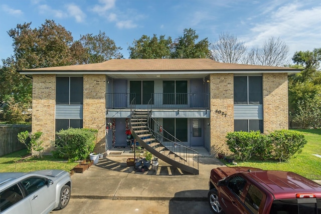 view of townhome / multi-family property