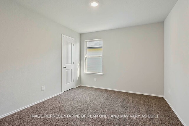 unfurnished room with carpet