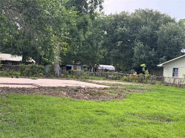 411 Lawrence Rd, Trinity, TX 75862 - view of yard