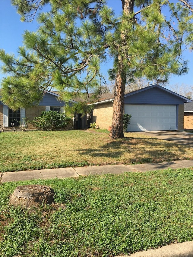 view of yard with a garage