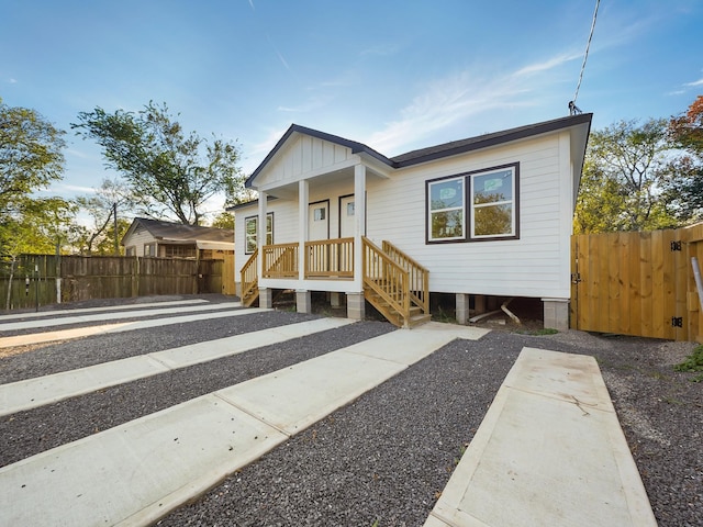 view of front of property