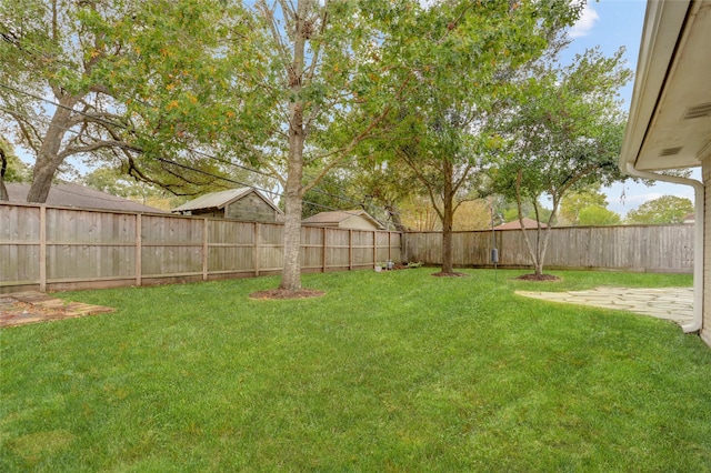 view of yard with a patio