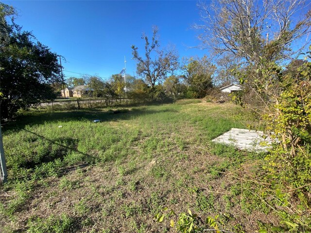 4329 Bond St, Houston, TX 77026 - photo 2