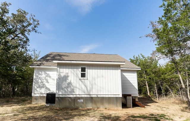 view of side of home