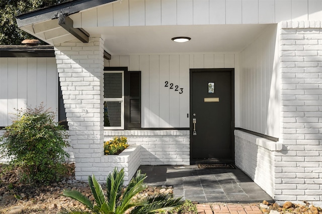 view of property entrance