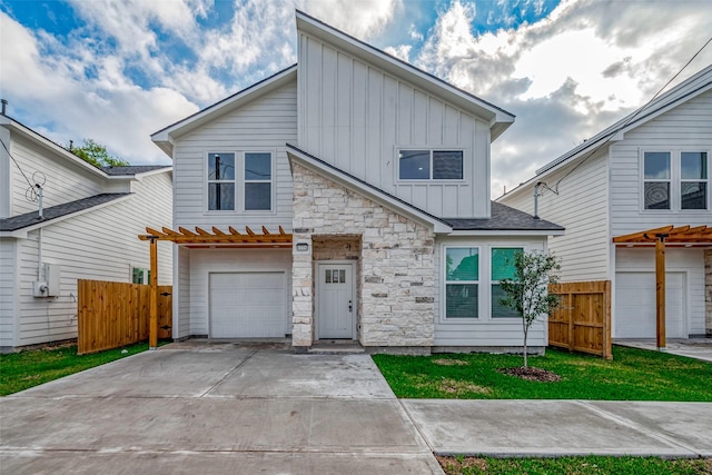 view of front of house featuring a garage