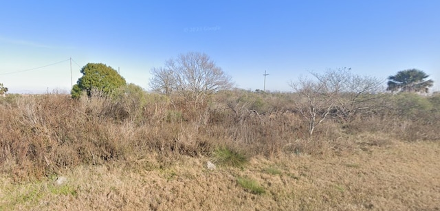 Listing photo 2 for 1255 Waco Rd, Gilchrist TX 77617