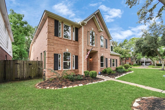 view of front of house featuring a front yard