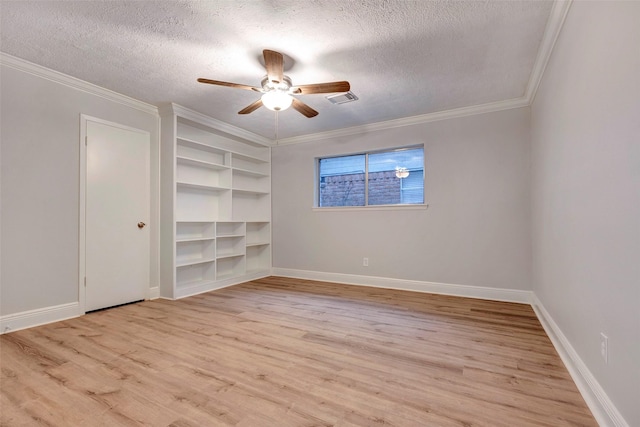 unfurnished bedroom featuring ceiling fan, a textured ceiling, light hardwood / wood-style flooring, and crown molding